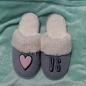 Victoria's Secret slippers size large NWOT